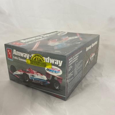 -204- MODEL KIT | 1:25 Scale | Amway Speedway Lola Cosworth