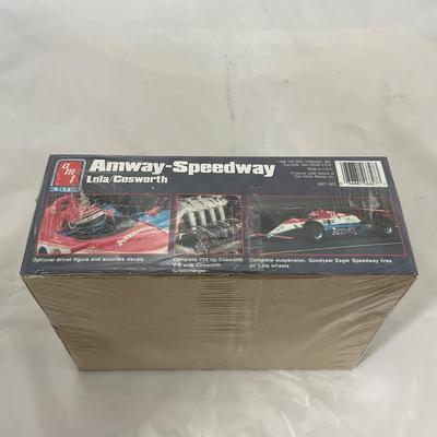 -204- MODEL KIT | 1:25 Scale | Amway Speedway Lola Cosworth
