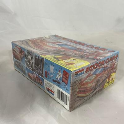 -206- MODEL KIT | 1:24 Scale | Heinz Pontiac Grand Prix + Stock Car Sealed