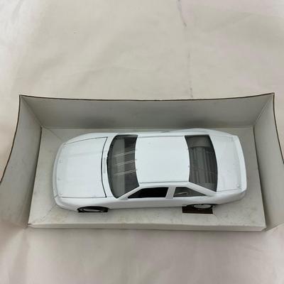 -210- NASCAR | 1:24 Scale Die Cast | Oldsmobile Stock Car White