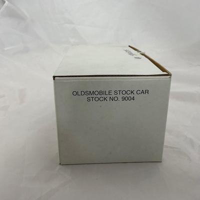 -210- NASCAR | 1:24 Scale Die Cast | Oldsmobile Stock Car White