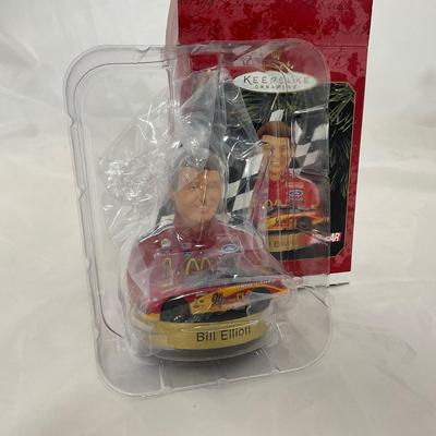-211- NASCAR | 1995 Bill Elliott License Plate Holder | Bill Elliott Hallmark Ornament