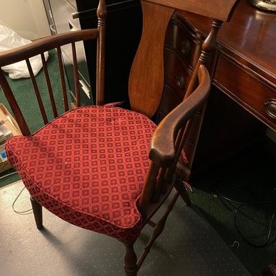 Spindle rail arm antique chair