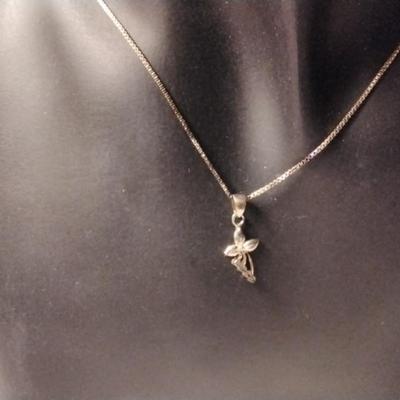 Beautiful Hibiscus With Diamond Stamen 18" 925 Necklace