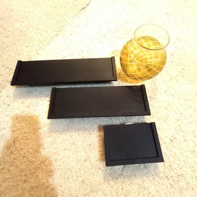 THREE FLOATING SHELVES AND ETCHED GOLD GLASS VASE