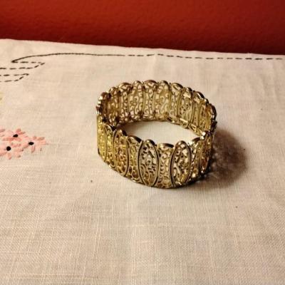 Beautiful Filigree Bracelet Universal Fit