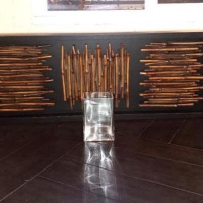 FUJIAN YONGAN FORESTRY WALL HUNG ART AND GLASS CANDLE HOLDER