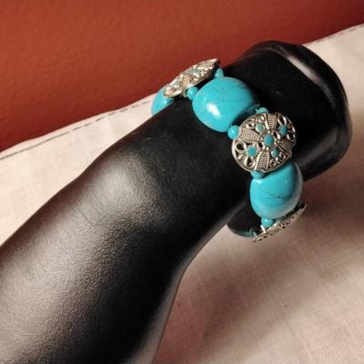 Turquoise Bead Bracelet