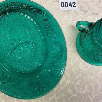Set of 8 Vintage Tiara Indiana Spruce Green Glass Sandwich Collection with Tea Cups