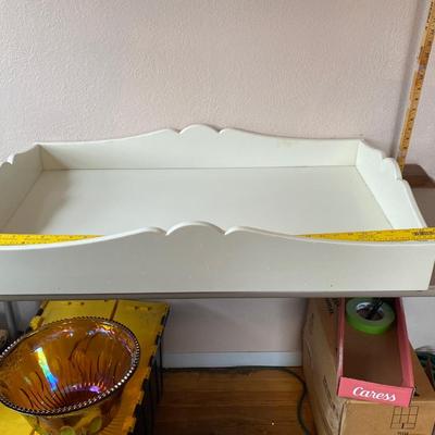 Dresser top tray