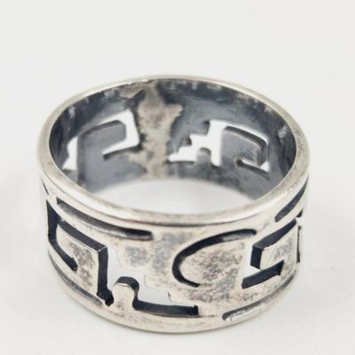 BEAUTIFUL CUT STERLING SILVER RING SIZE 8.5