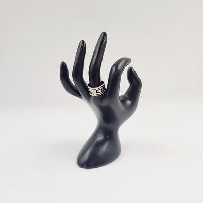 BEAUTIFUL CUT STERLING SILVER RING SIZE 8.5