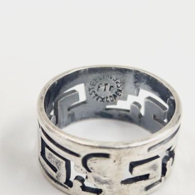 BEAUTIFUL CUT STERLING SILVER RING SIZE 8.5