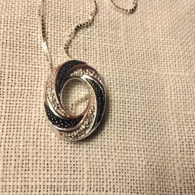 Elegant Diamond And Black Diamond 925 16" Necklace