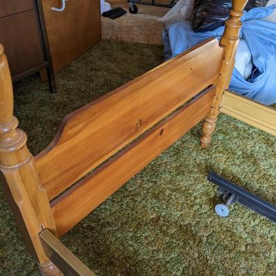 Adorable Pine Twin Poster Bed