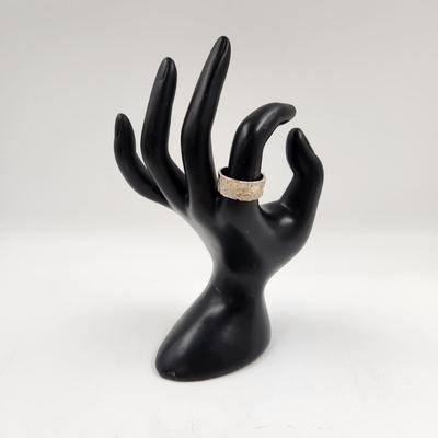 HANDCRAFTED SILVER DESIGNED RING SIZE 9