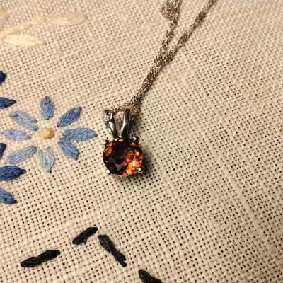 Gorgeous Solitare Garnet 16" 925 Necklace