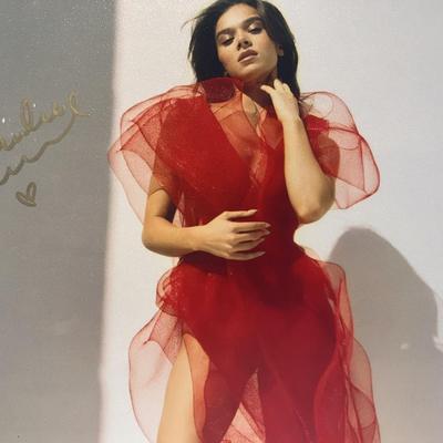 Hailee Steinfeld signed photo