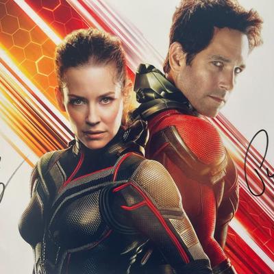 Ant-Man And The Wasp cast signed photo GFA authenticated