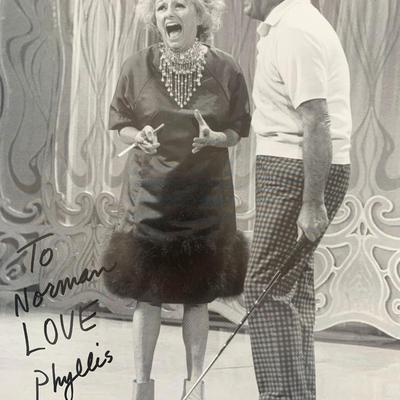 Phyllis Diller signed photo