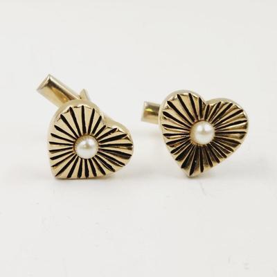 GOLD TONED HEART SHAPE CUFF LINKS