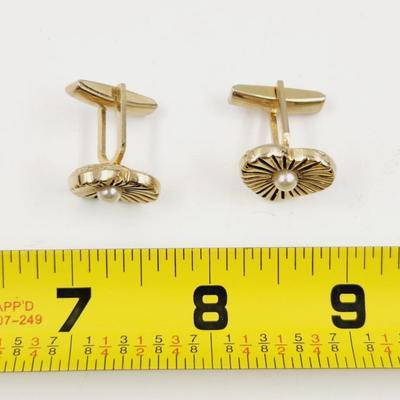 GOLD TONED HEART SHAPE CUFF LINKS