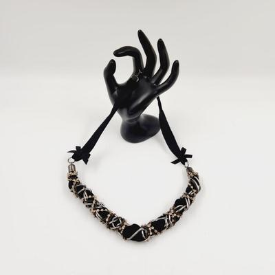 BEAUTIFULLY WOVEN & METAL NECKLACE