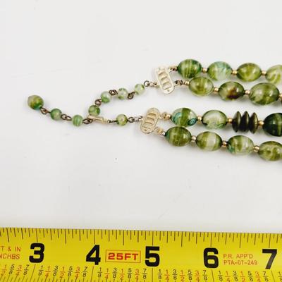 VINTAGE MULTI GREEN TONED DECORATIVE NECKLACE