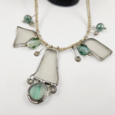 FANTASTIC HAND CRAFTED STAIN GLASS NECKLACE