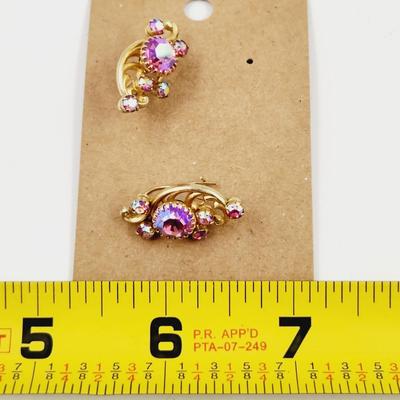 ABSOLUTELY STUNNING CRYSTAL PINK AND GOLD TONED EARRINGS