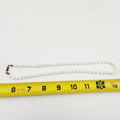 VINTAGE "CATS EYE" NECKLACE