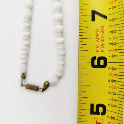 VINTAGE "CATS EYE" NECKLACE