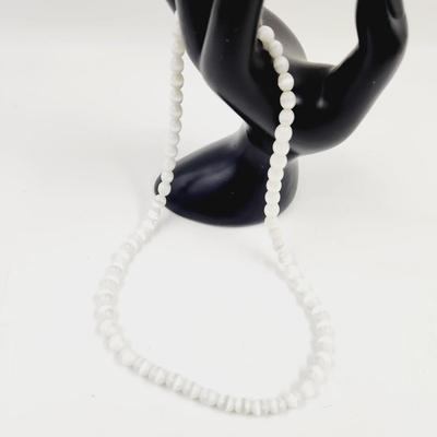VINTAGE "CATS EYE" NECKLACE