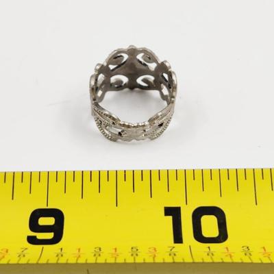 BEAUTIFUL SILVER TONED ANTIQUE STYLE RING
