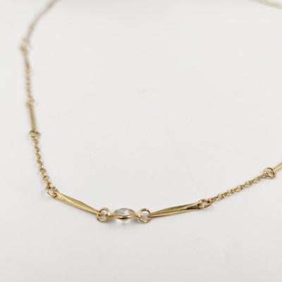 GOLD TONED & CRYSTAL NECKLACE