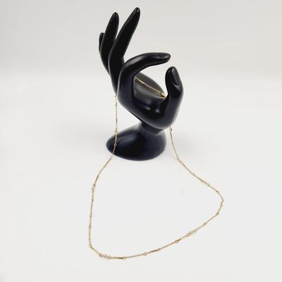 GOLD TONED & CRYSTAL NECKLACE