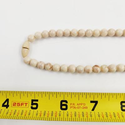 VINTAGE MULTI COLORED NECKLACE