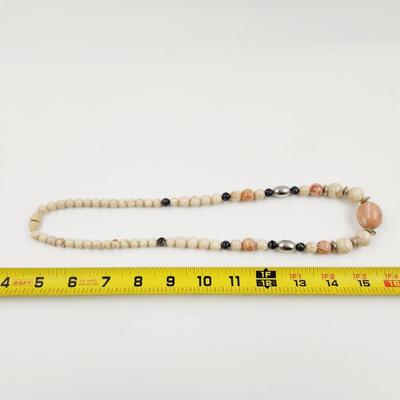 VINTAGE MULTI COLORED NECKLACE