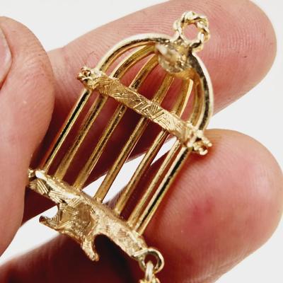 VINTAGE GOLD TONED BIRD & CAGE PIN