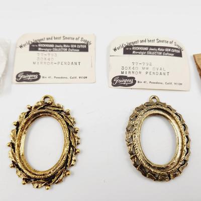 VINTAGE ANTIQUED GOLD BRUSHED MIRRORED PENDANT BUNDLE
