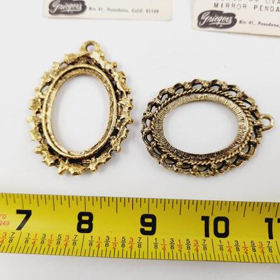 VINTAGE ANTIQUED GOLD BRUSHED MIRRORED PENDANT BUNDLE