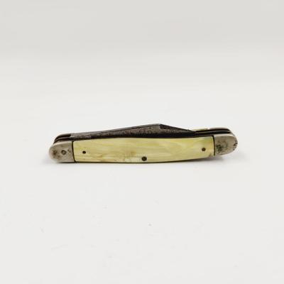 VINTAGE PEARL HANDLED KNIFE