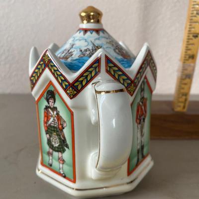 Duke of Wellington teapot