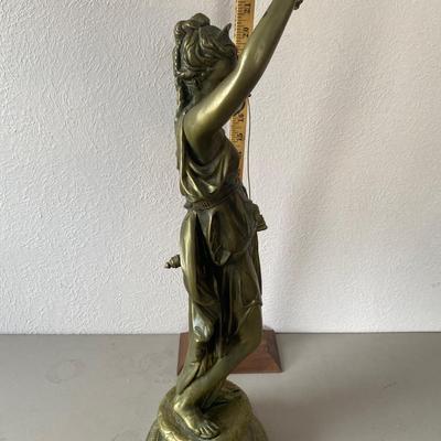 Bronze statue of Diana