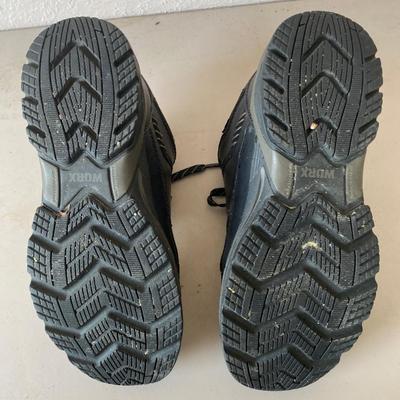 Womenâ€™s size 10 steel toe work shoes