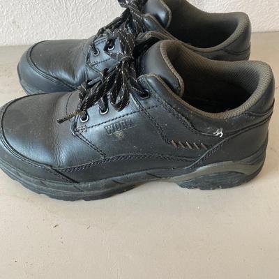 Womenâ€™s size 10 steel toe work shoes
