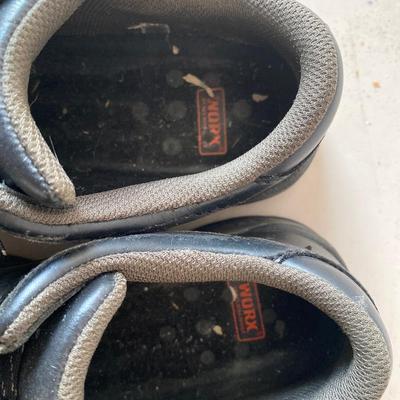 Womenâ€™s size 10 steel toe work shoes