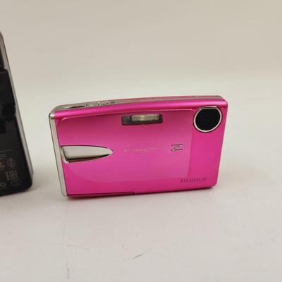 HOT PINK FUJI Z20 FILM CAMERA W/ CHARGER & GOOD BATTERY