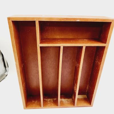 WOOD UTENSIL ORGANIZER