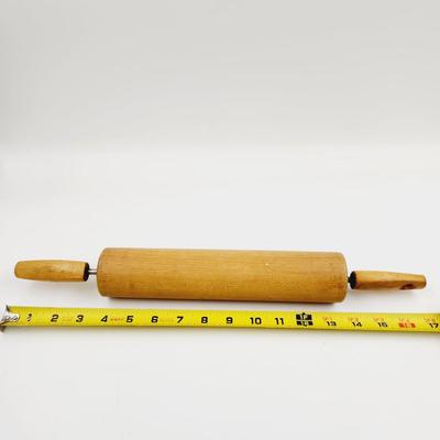 VINTAGE WOODEN ROLLING PIN